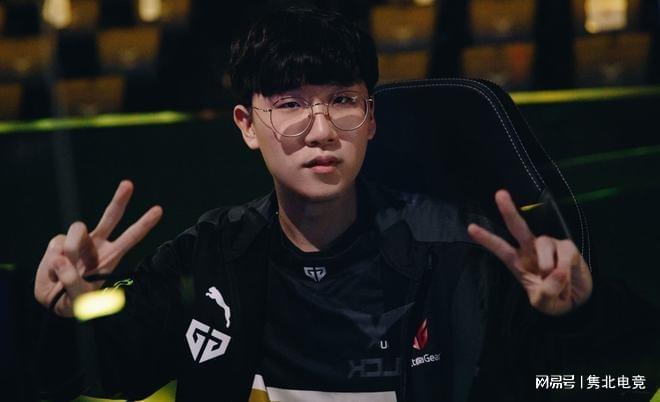 方后防线的 方后防线的